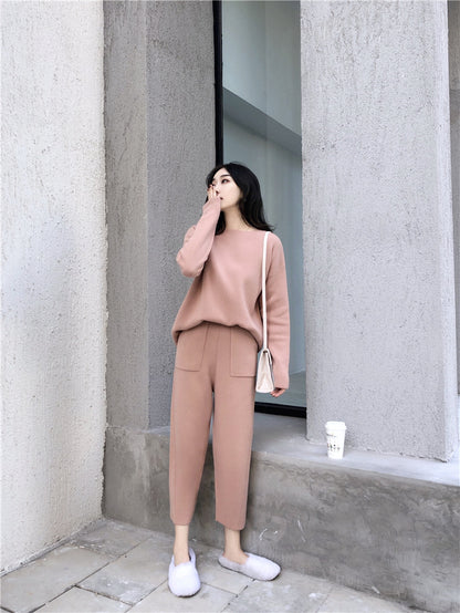 Ultra-Light Knit Casual Pants